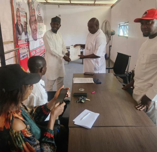 Maikalangu Donates Borehole to NUJ FCT After AMAC Landslide Victory